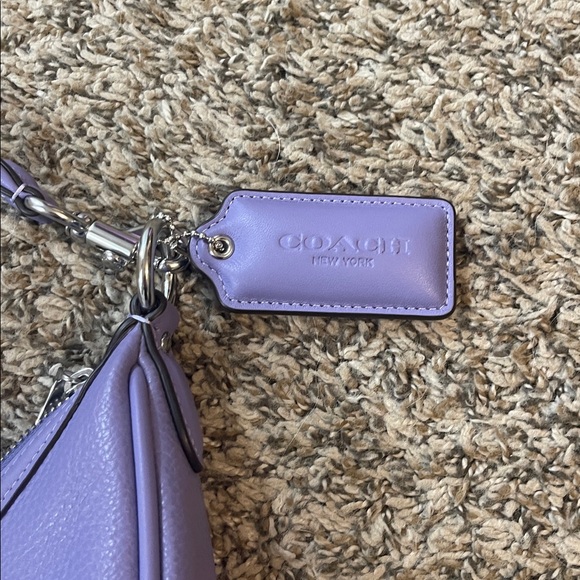 Coach Aria - Picture 2 of 11